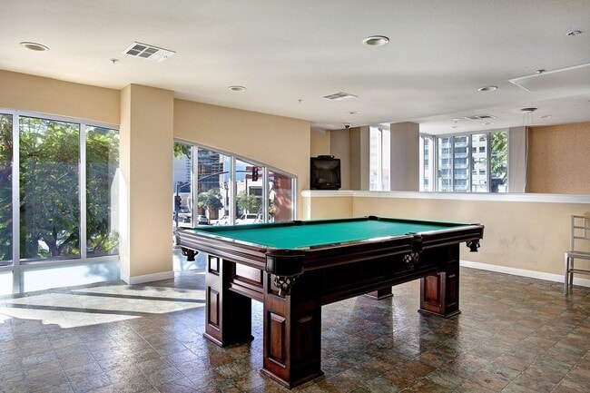 Building Photo - 1 Bedroom centrally located in Little Italy!!