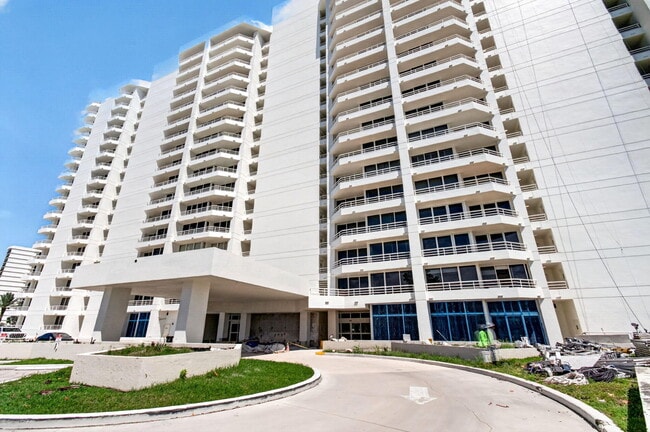 Building Photo - 4201 N Ocean Blvd