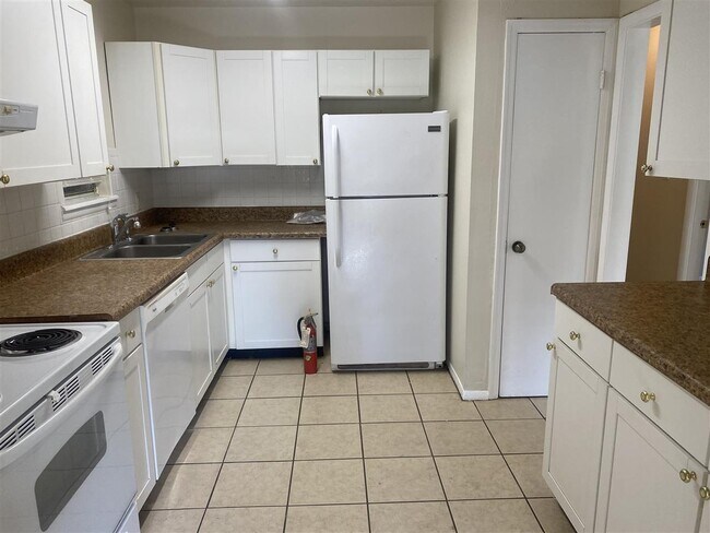 Building Photo - 2706 Boatner St