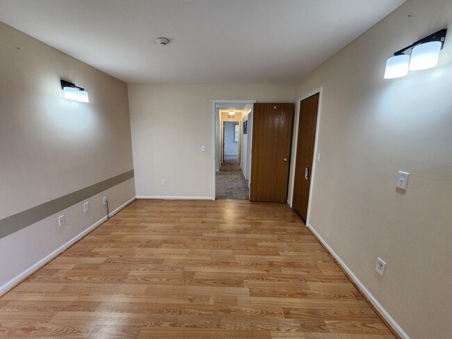 Building Photo - 42722 Lilley Pointe Dr