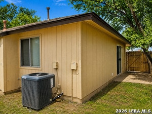 Building Photo - 8873 Meadow Trace St