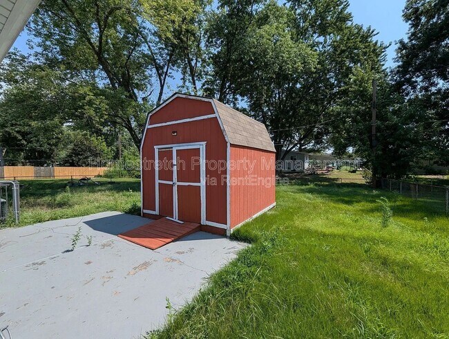 Building Photo - 1700 Kay Dr