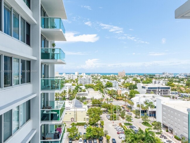 Building Photo - 1000 West Ave