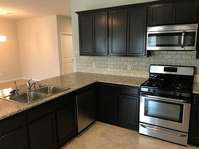 Building Photo - 3027 Dripping Springs Ct