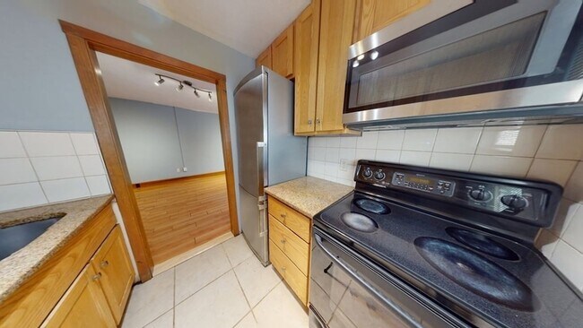 Building Photo - 306 Savin Hill Ave