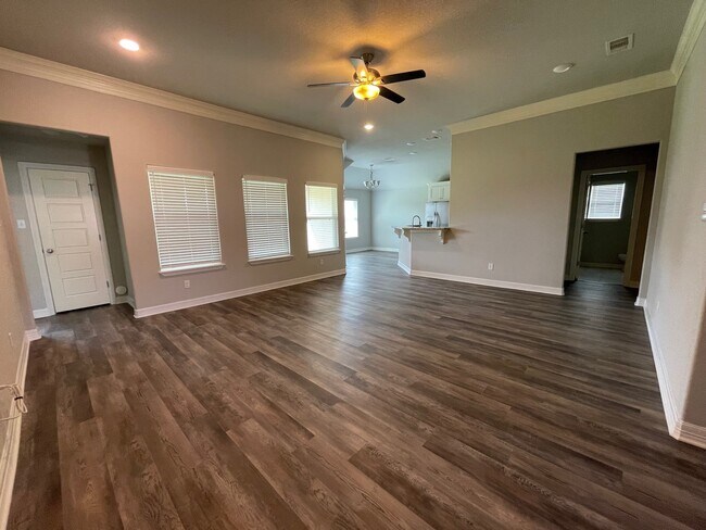 Building Photo - 107 Freedom