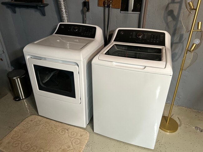 Building Photo - 54 Doane Rd