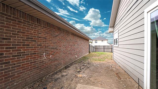 Building Photo - 1512 Wheatfield Dr