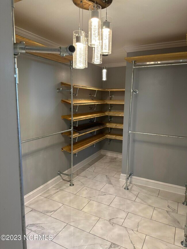 Building Photo - 205 Gemini Ct