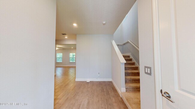 Building Photo - 171 Killarney Ave