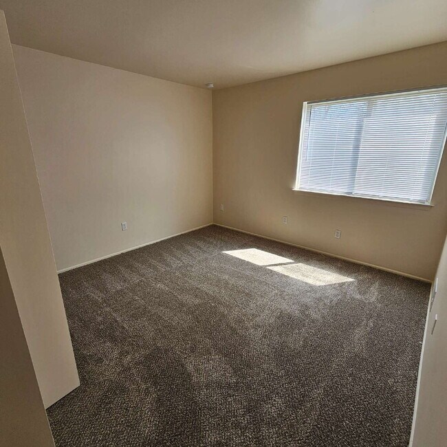 Building Photo - 3 Bedroom, 1 Bathroom Ranch with Updated Flooring, Paint, Carpet. 2 Car Garage. Kitchen with All ...