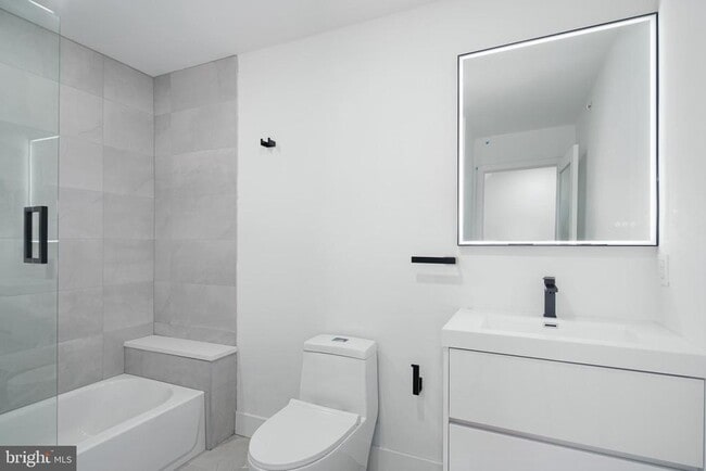 Building Photo - 2605 E Boston St