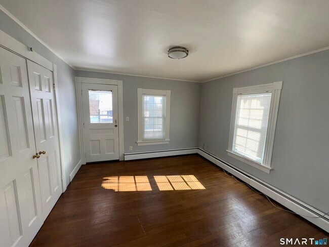 Building Photo - 24 Iowa St