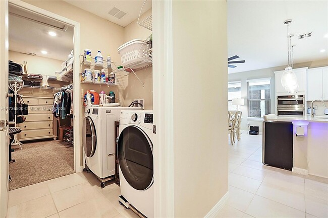 Building Photo - 545 Ranch Oak Cir