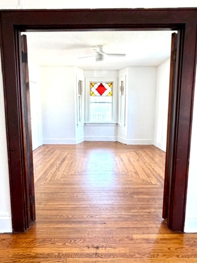 Building Photo - 119-121 Hobart Street