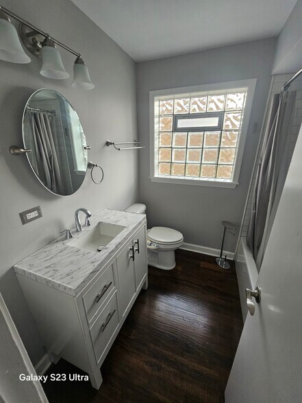 Building Photo - 2918 N 75th Ct