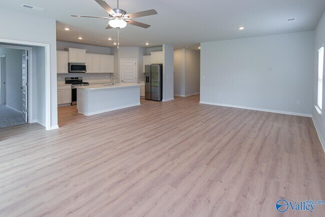 Building Photo - 6015 Margie Collins Dr SE