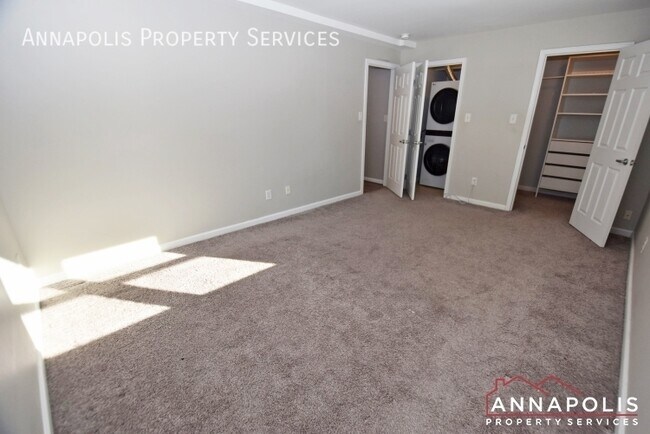 Building Photo - 1146 Cove Rd