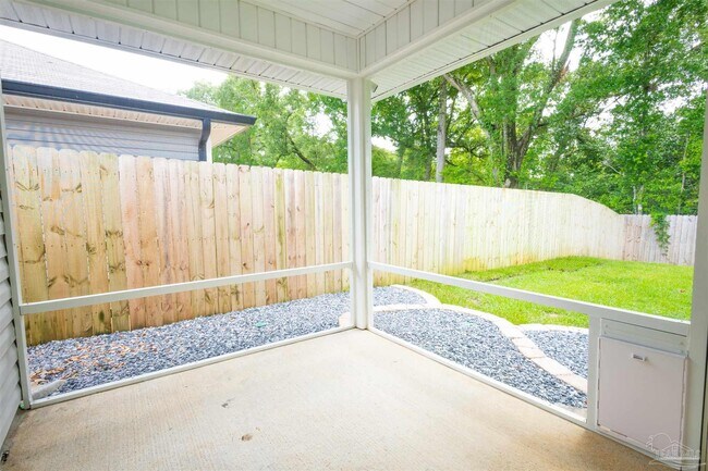 Building Photo - 975 Lovebird Ct