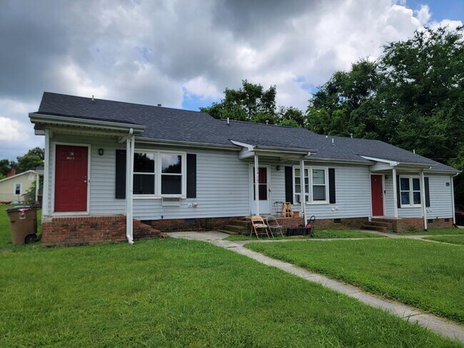 Building Photo - 3410 Calumet Pl