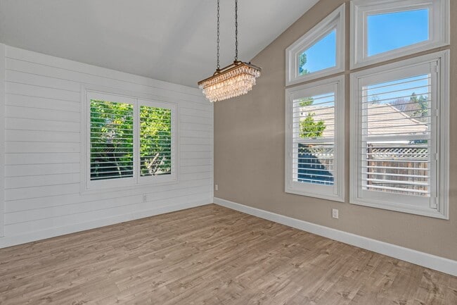 Building Photo - 3 Bedroom Folsom Home with Updated Kitchen, Pool and 3-Car Garage!