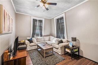 Building Photo - 563 Putnam Pike