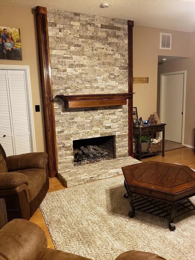 Building Photo - 5010 Chapel Hill Dr