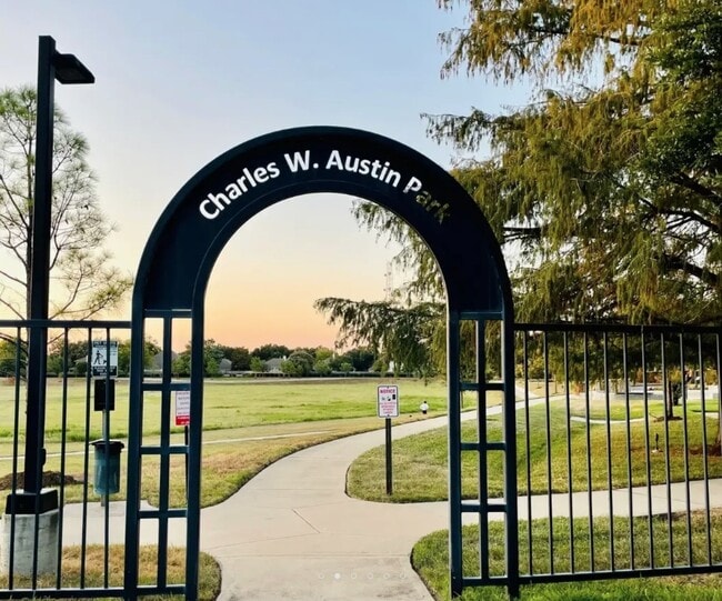 Building Photo - 8506 Willancy Ln