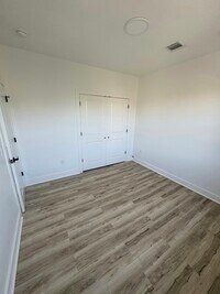 Building Photo - 263 Littleton Ave