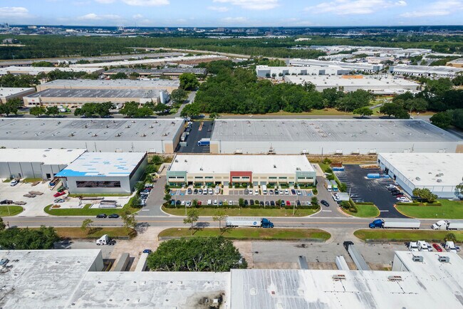 Building Photo - 7330-10