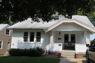 Building Photo - Dreamy 3 Bedroom house in Midtown