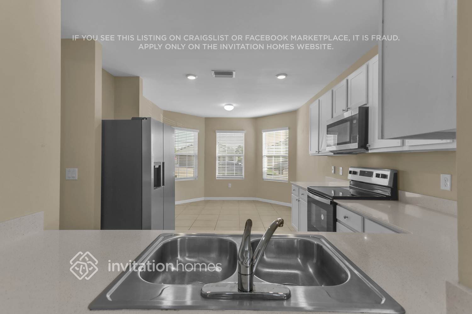 Building Photo - 3310 Acapulco Cir