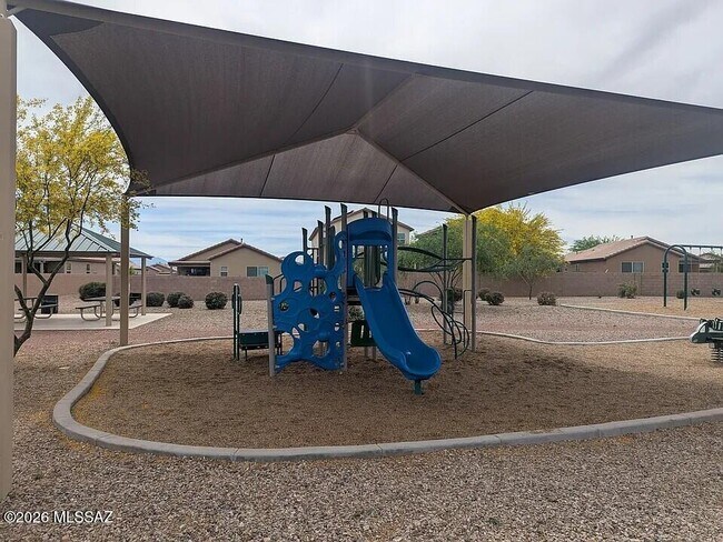 Building Photo - 8748 E Pebble Stone Ln