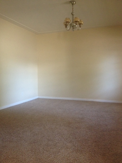 Building Photo - CLASSIC HOME CORNER LOT HARDWOOD FLOORS
