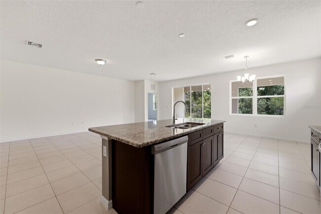 Building Photo - 13922 Woodbridge Terrace