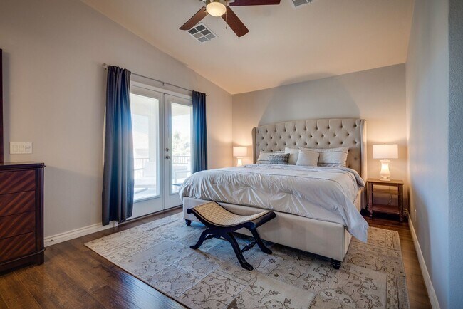 Building Photo - Gated single family home with 4 bed 3 bath...