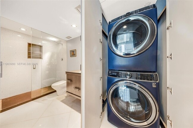 Building Photo - 2821 N Ocean Blvd