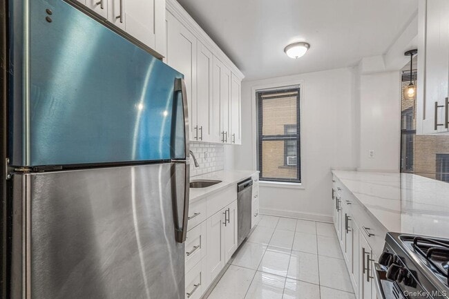 Building Photo - 83-64 Talbot St