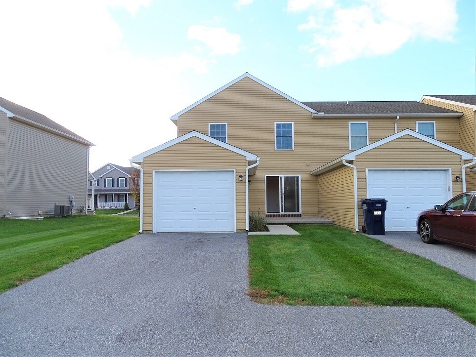 Building Photo - 243 Limestone Dr