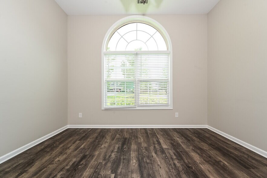 Building Photo - 114 Rockbridge Loop