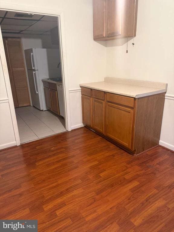 Building Photo - 8675 Seasons Way