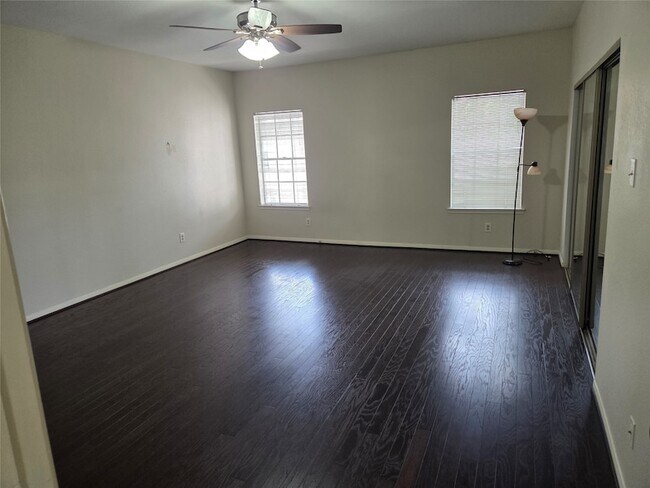 Building Photo - 3780 Tanglewilde St