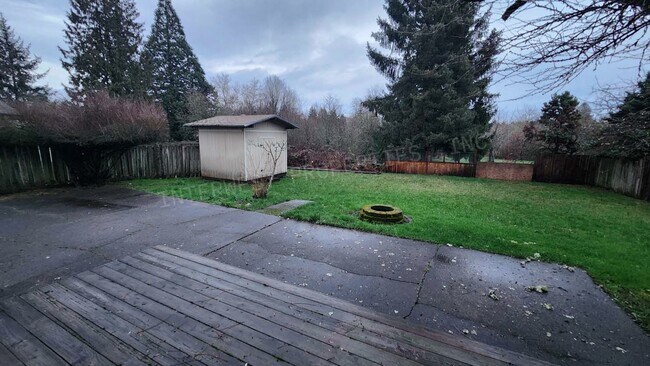 Building Photo - *1/2 OFF 1ST MONTH'S RENT* 3 Bed 2 Bath Beaverton Home with big backyard, storage shed, A/C and f...