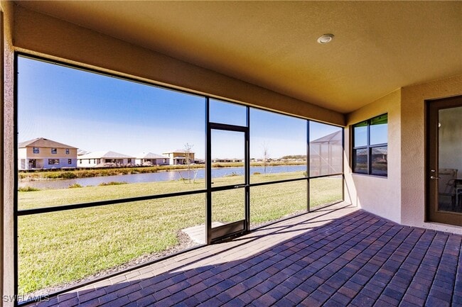 Building Photo - 3305 Altimira Dr