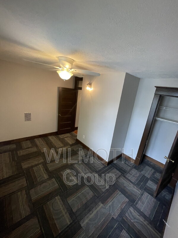 Building Photo - 2107 E Michigan St