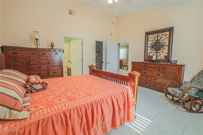 Building Photo - 15561 Bellamar Dr
