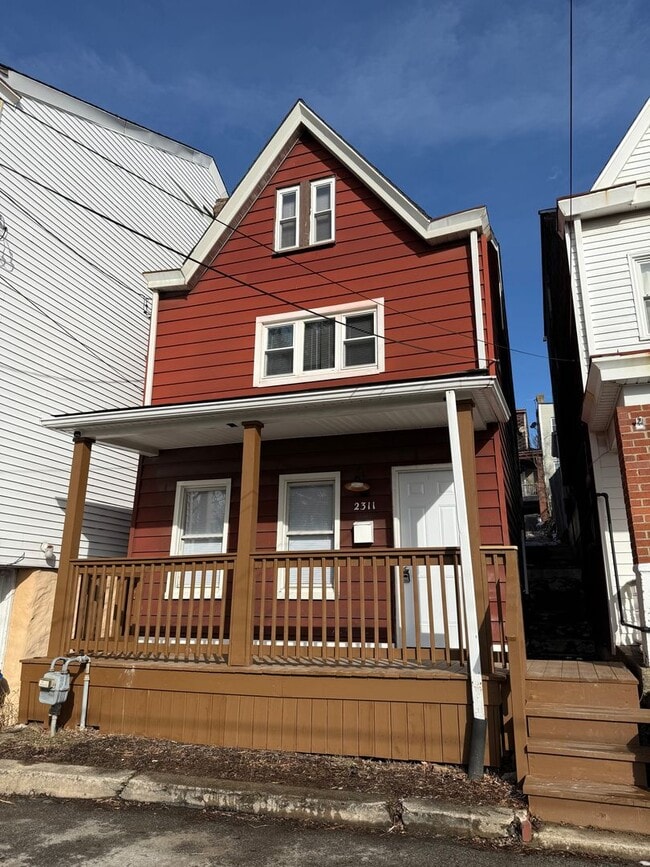 Building Photo - Updated 2BR 1.5 Bath House now available!