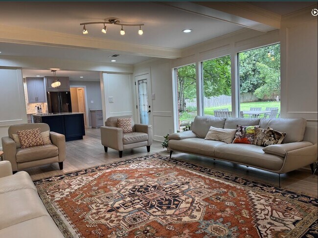 Building Photo - 2064 Prestwick Dr