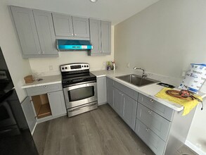 Building Photo - 155 Sickles Ave
