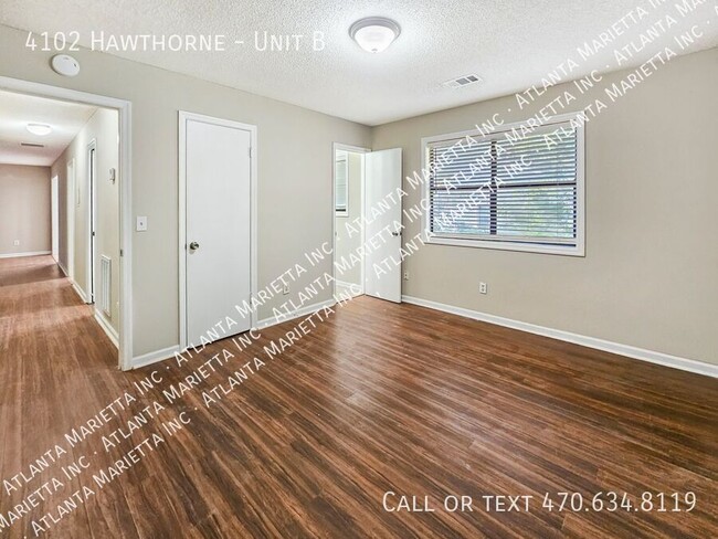 Building Photo - Stylish 3-Bedroom, 2-Bath Ranch Duplex in ...